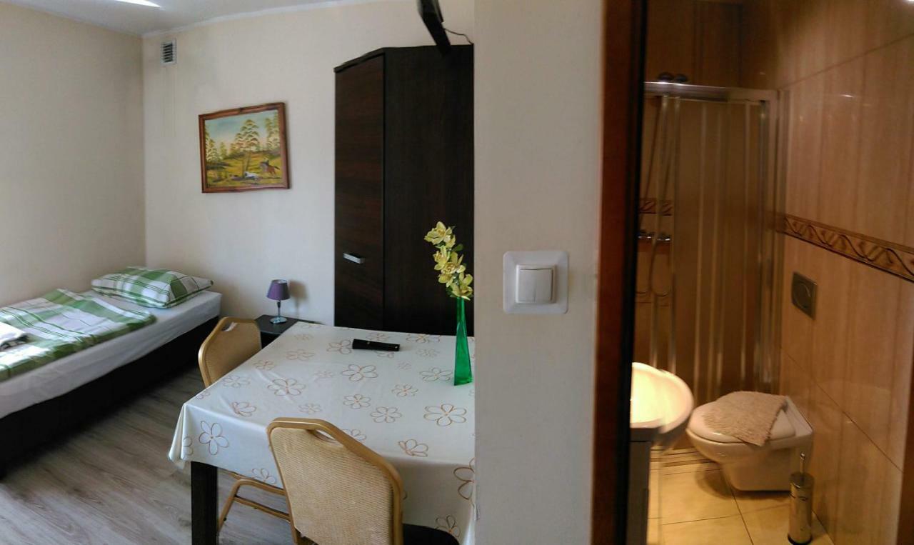 Gosciniec W Ogrodzie Apartment Brusy Exterior photo